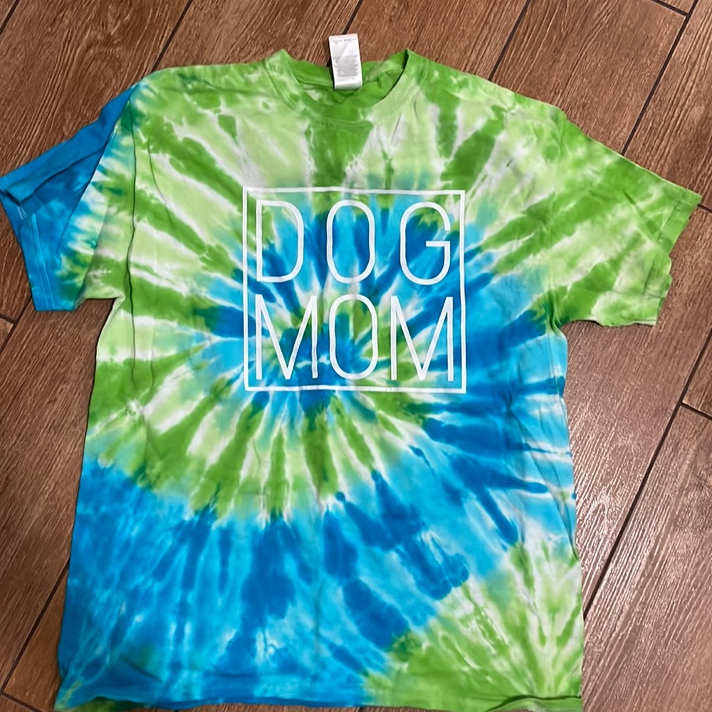 Dog Mom T-shirt